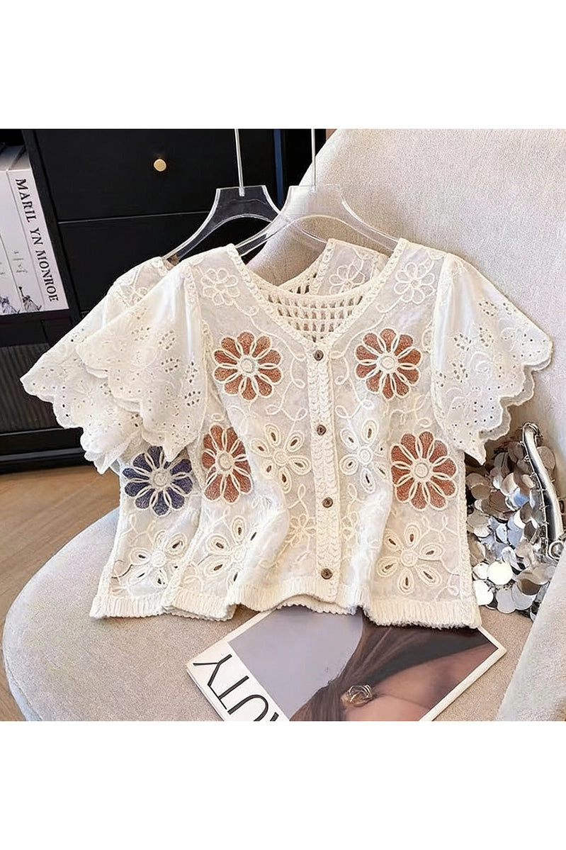 Floral Buttoned Blouse